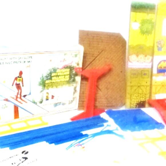 Rare 1974 Barbie SKI RESORT Vintage Barbie SKI VILLAGE #7412 CANADA Pretend Play - Picture 1 of 7